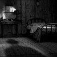 

Un film noir avec des ombres. Une ombre (la Silhouette)  raconte sa vie avec son &laquo;&nbsp;Portant&nbsp;&raquo;, ce double de chair et de sang, qu&rsquo;elle décide un jour d&rsquo;éliminer…
En sept minutes ce film nous plonge dans un roman noir fantastique. Sans tout vous dévoiler, je peux vous dire cependant que le court-métrage contient tout ce qu&rsquo;il [...]