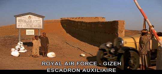 Escadron Auxiliaire n°91 de la Royal Air Force à Gizeh (Egypte) dans le film "La Momie"