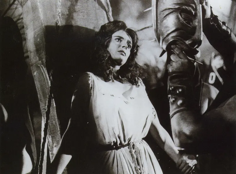 Barbara Steele