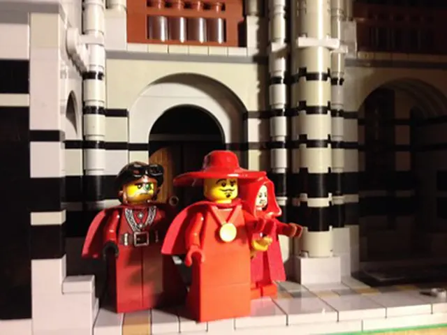 Nobody expects spanish inquisition… LEGO