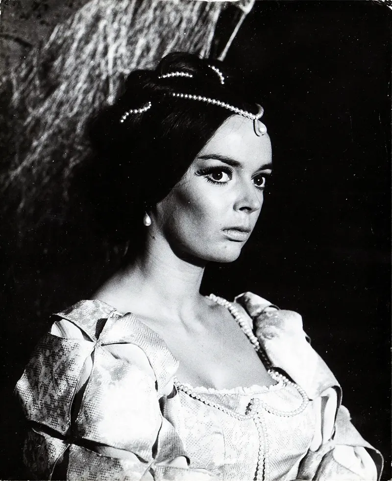 Barbara Steele