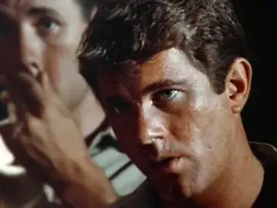 Les Têtes brûlées : quand la guerre se joue à la télé